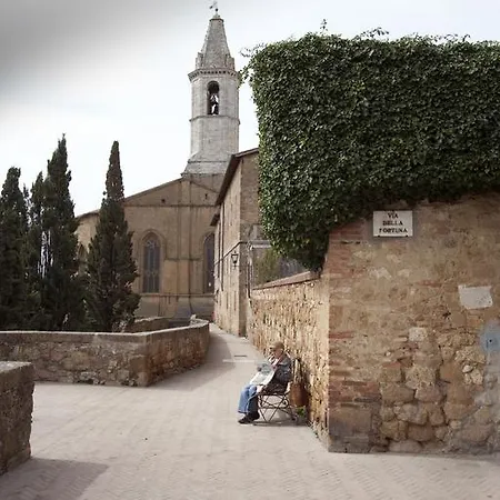 Oliviera Pienza